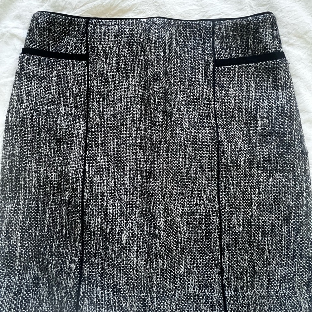 White House Black Market Gray Pencil Skirt Knee-Length for Work